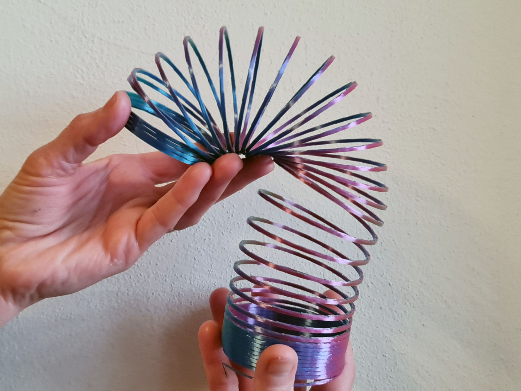 Magic Spring – Rainbow Flexible Slinky