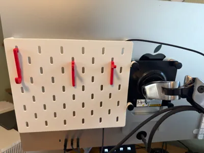 Apple Studio Display VESA Skadis