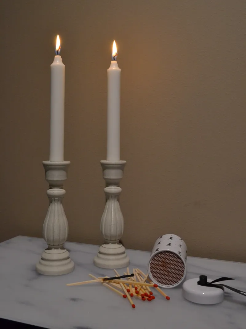 Roman style crown candle holder