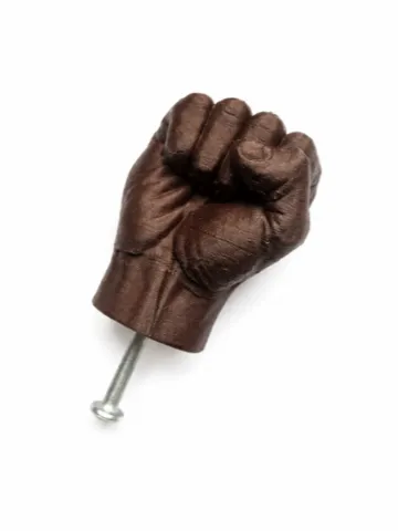 Letrero o emblema decorativo: Fist Cabinet Knob – Bold Furniture Handle — vista de referencia 2