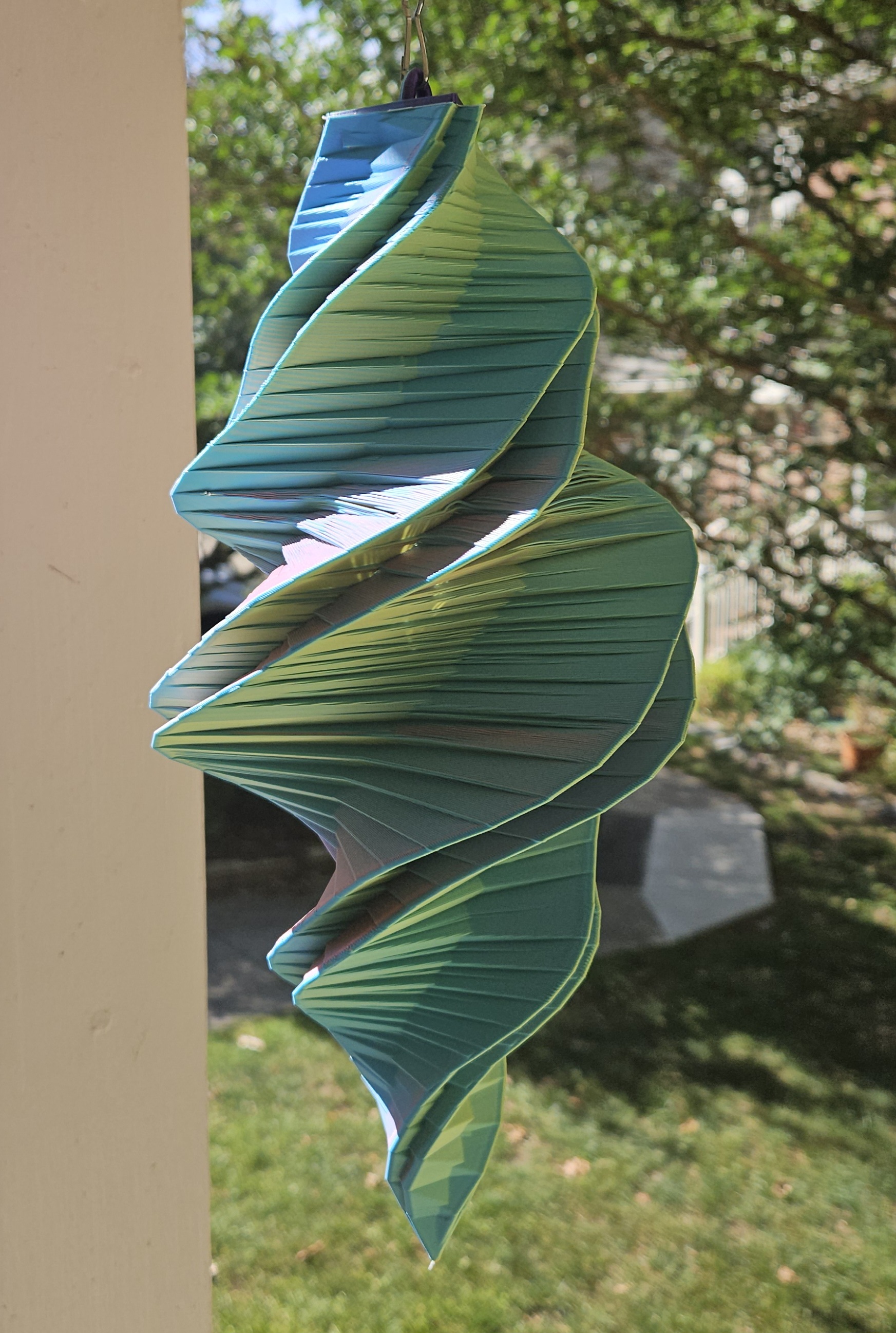 Miniatura 2 do modelo 3D Chopped & Twisted Glitched Wind Spinner