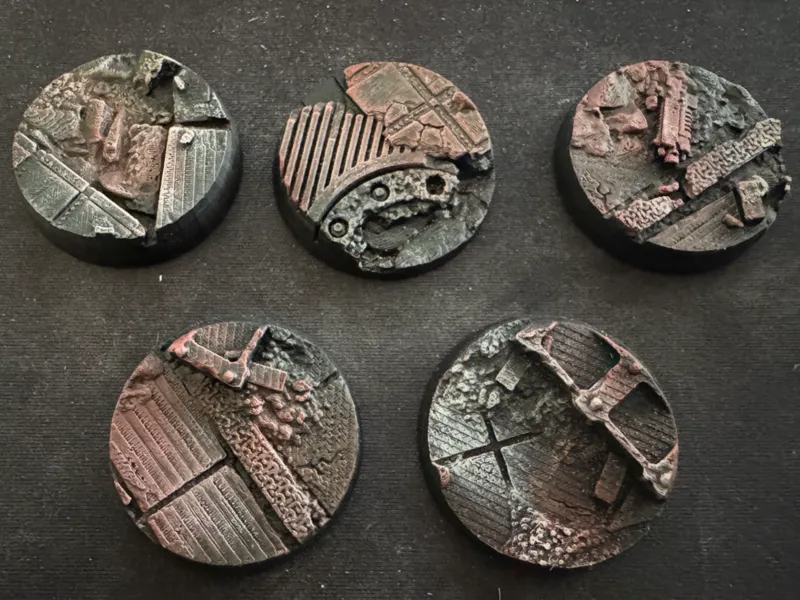 40mm tabletop base with terrain features