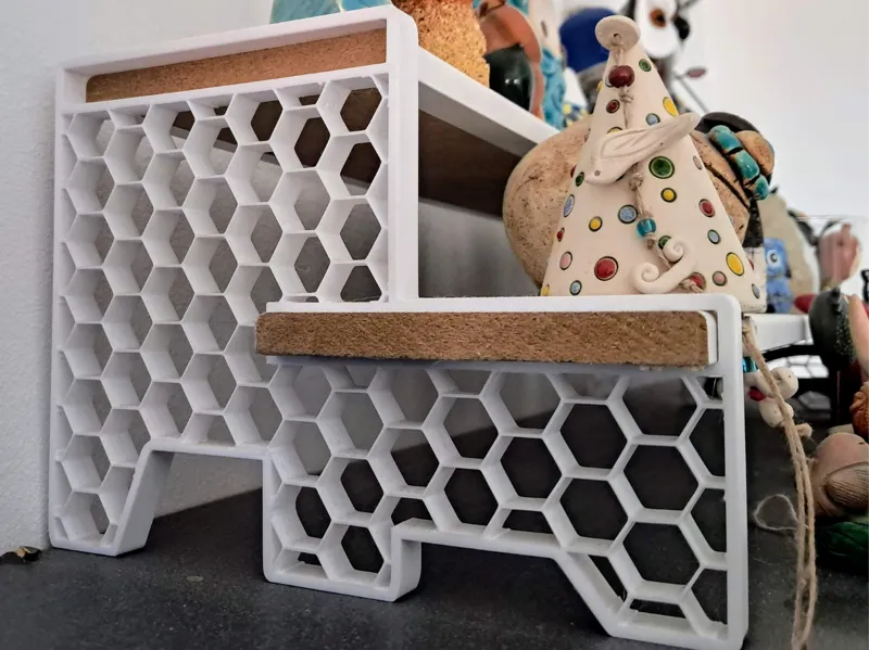 Double shelf with customizable pattern