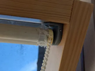 Bracket for roller blinds