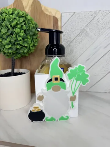 Adorno temático: Interchangeable Cover - St. Patrick's Day Gnome — vista de referencia 3