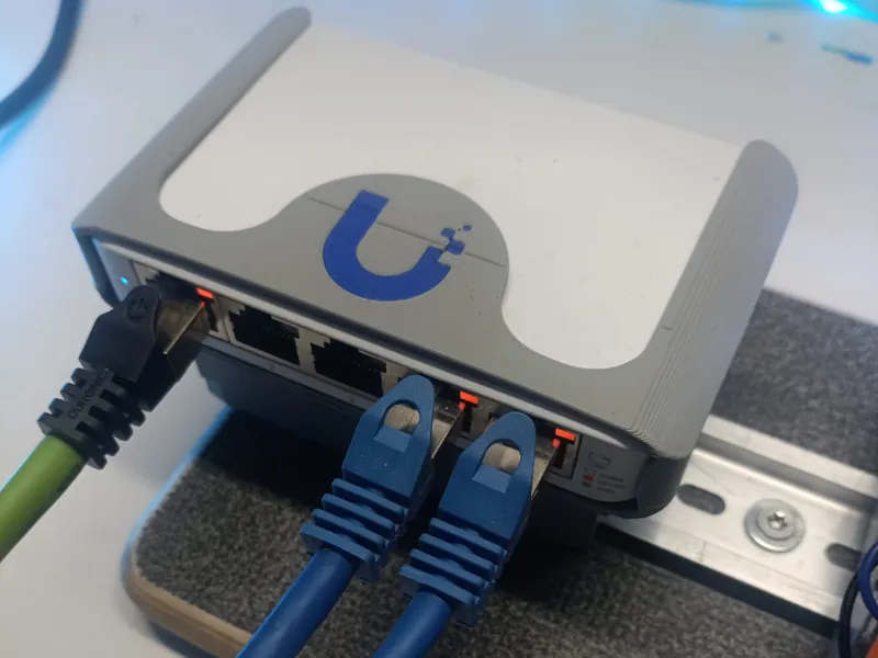 Unifi flex mini Hutschienenhalter