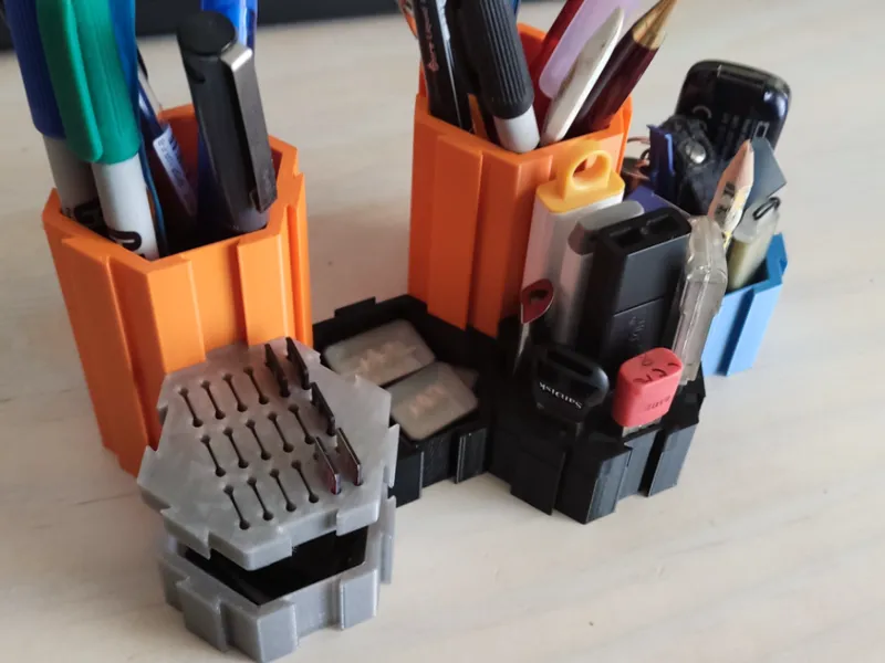 layer 0.2 Desk organaizer pen usb microSD modular