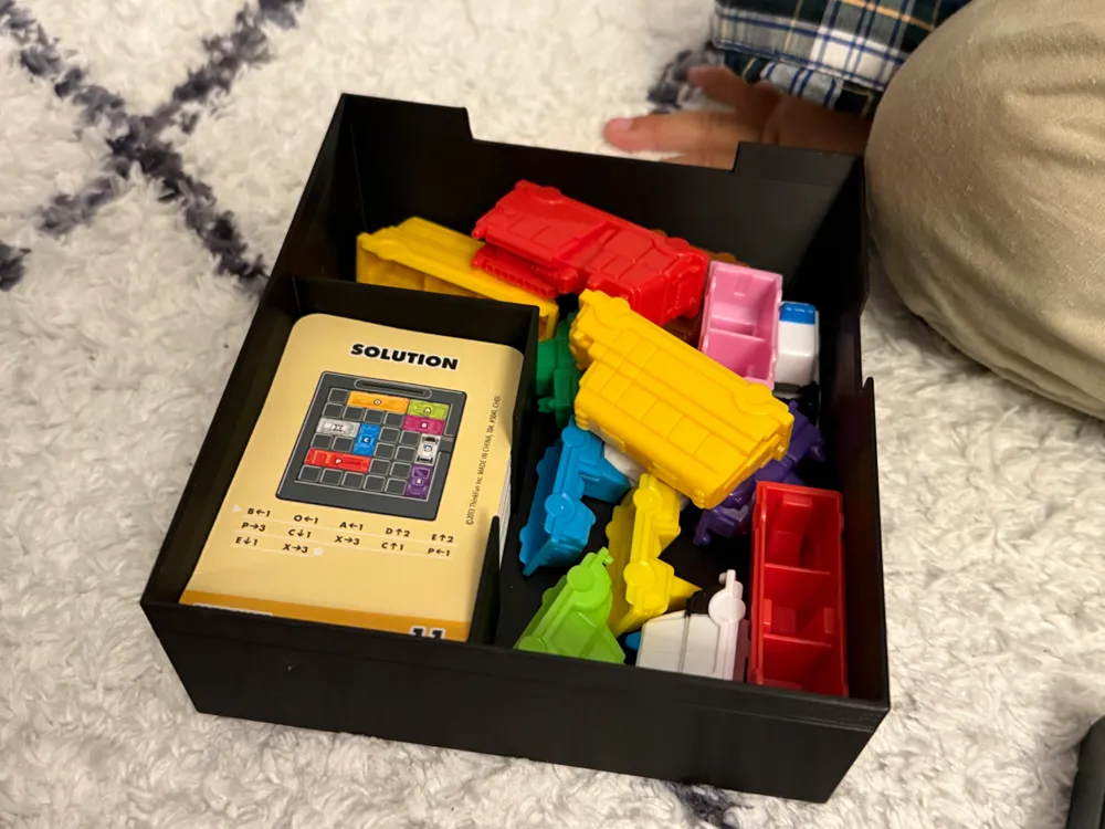 Simple Thinkfun Rush Hour box by geniejhang - MakerWorld