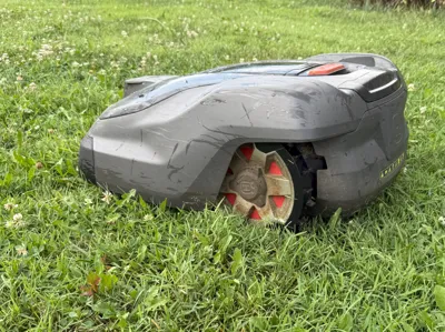 Husqvarna Automower Wheel with replaceable tread