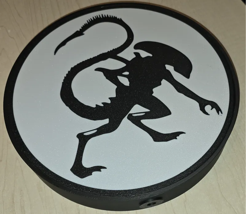 LampBox Alien