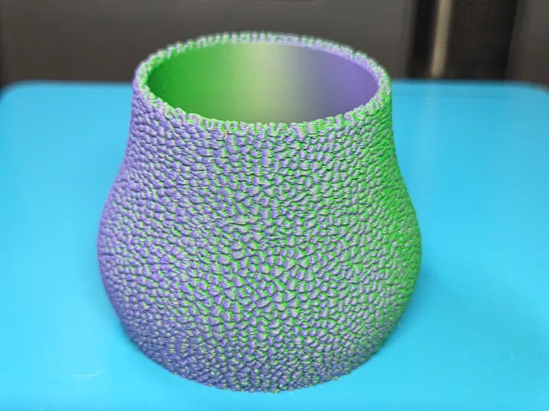 Pflanztopf mit Voronoi Style 