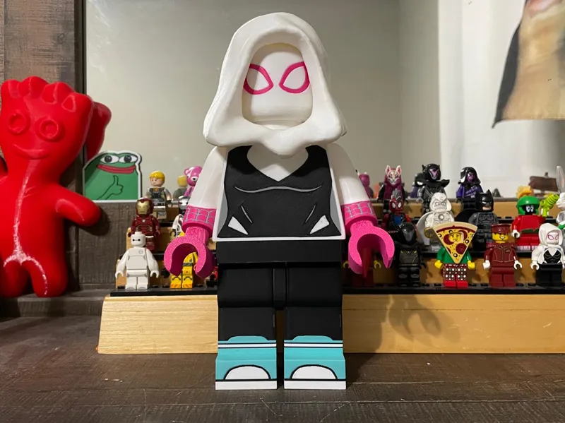 Spider-Gwen 500% Brick Figure