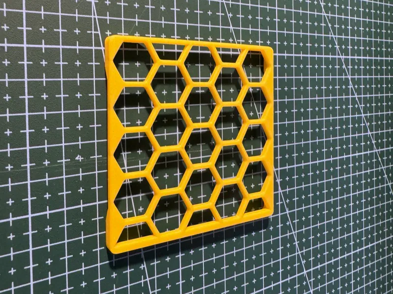 Honeycomb coaster 70 x 70 mm