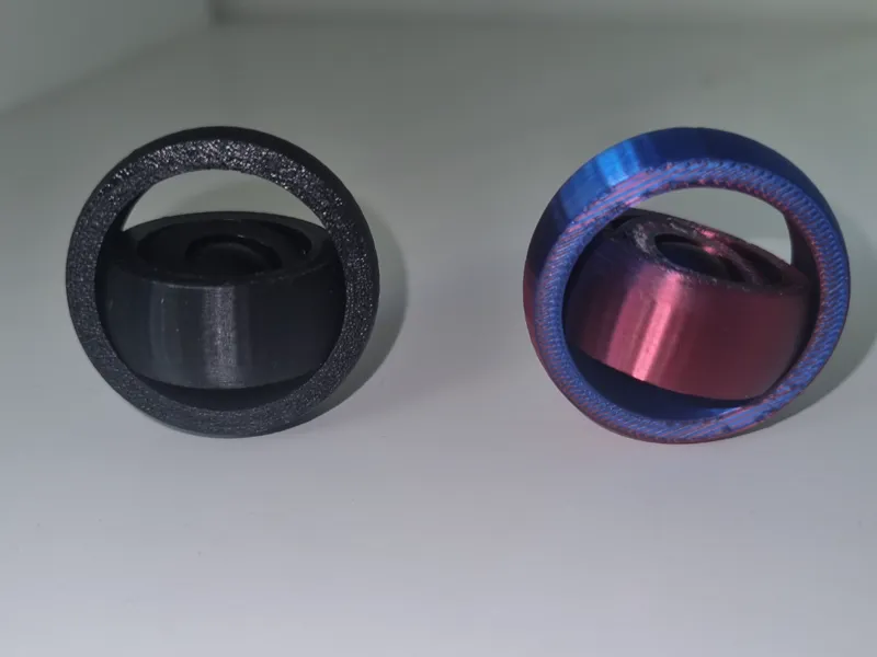 Twist fidget spinner