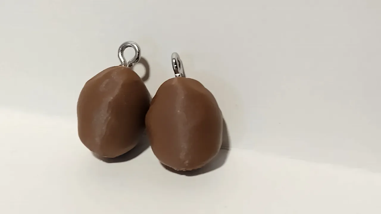 potato earrings view 2