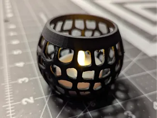 Round Voronoi Candle Holder