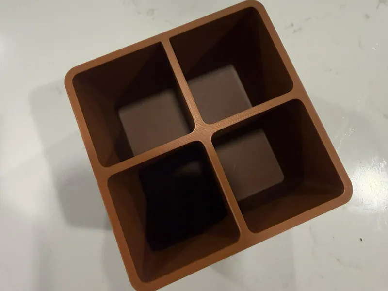 4 Slot Pen Holder