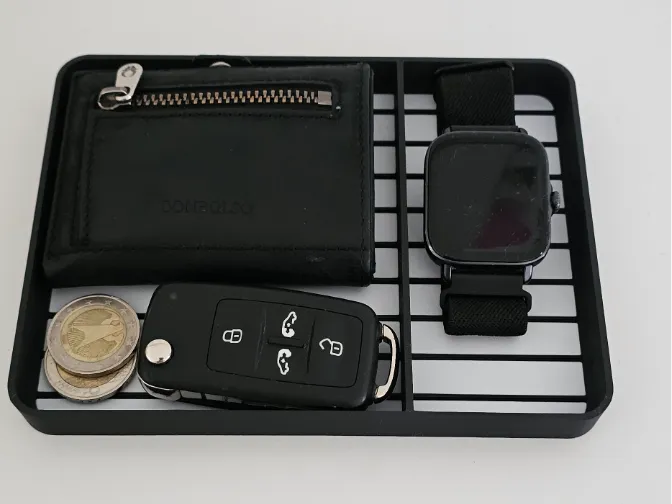 Praktische Ablagebox mit zwei Fächern