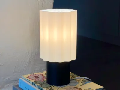 Minimalistic Wavy Lamp 