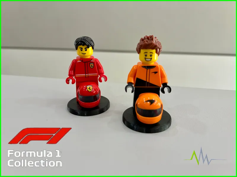 Minifigure & Helmet Display Stand