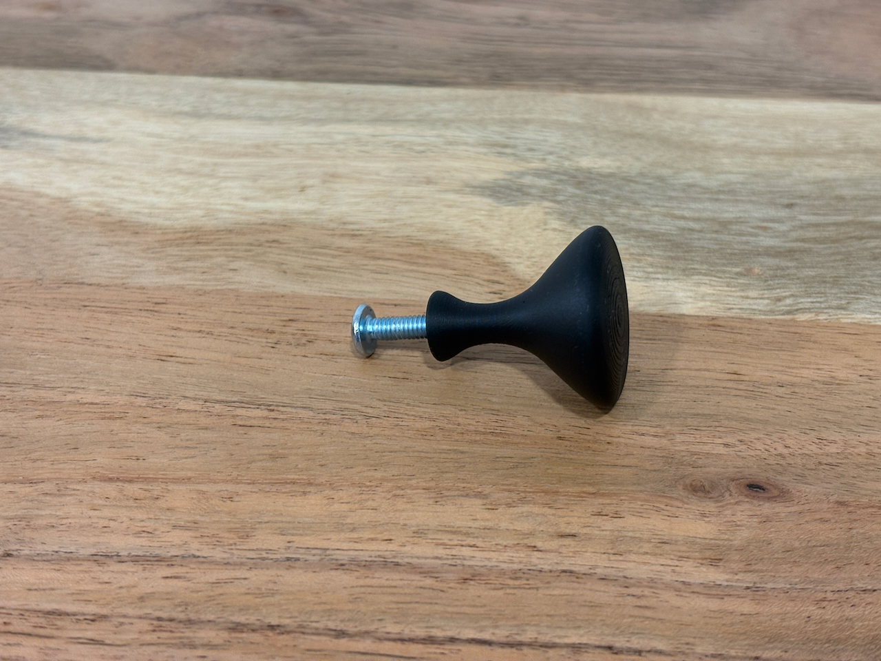 Miniatura 5 do modelo 3D Cabinet knobs