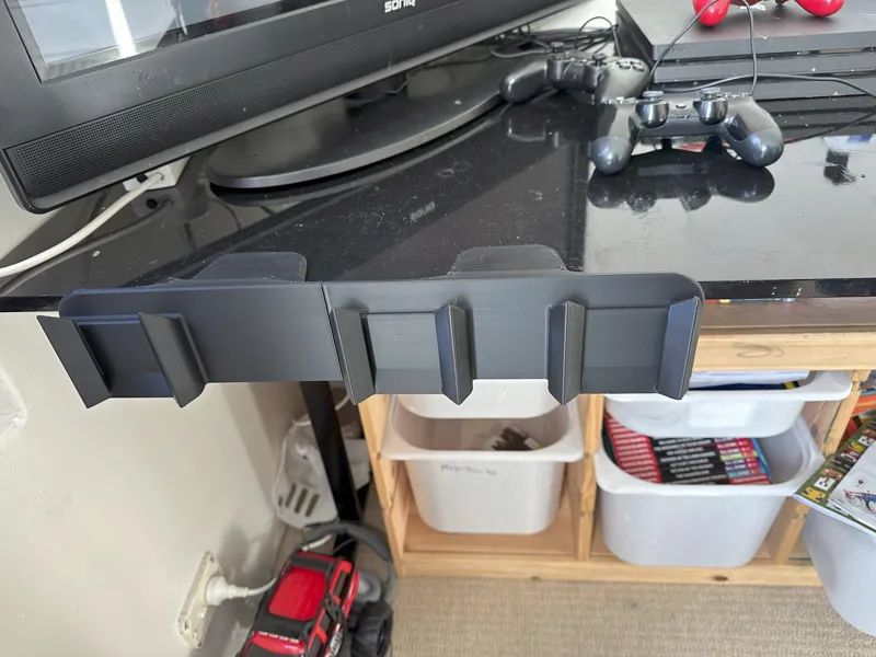 The Triple Desk Clamp by Hardline23 just a couple Tweaks by me