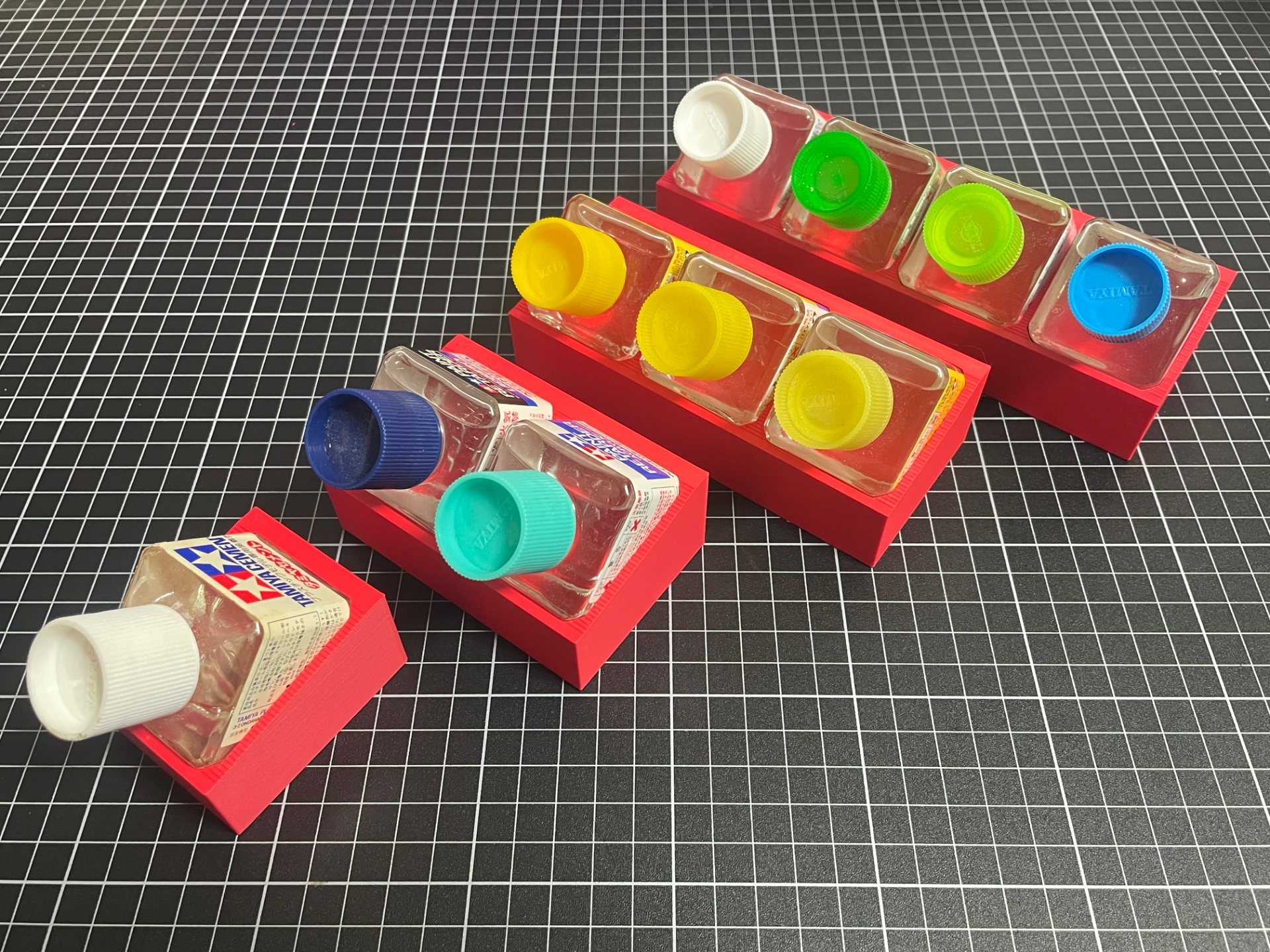 タミヤセメント　接着剤置き