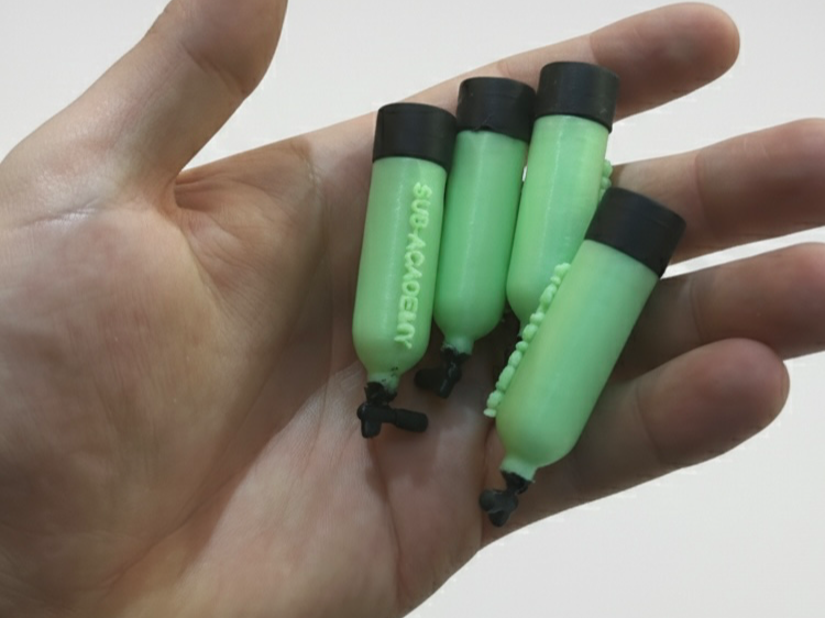 Customizable Scuba Tank (Dual-Color)