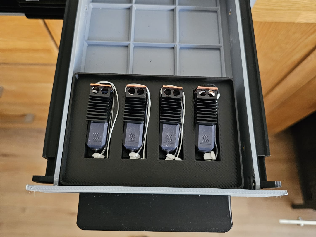 U1 Gridfinity Box für 4 Nozzles