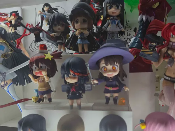 Étagère pour figurines Nendoroid