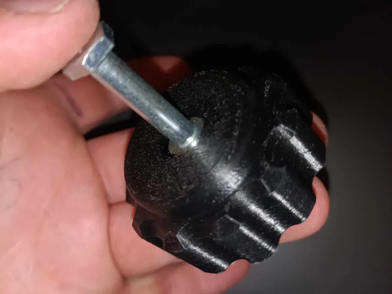 knob for 1/4 bolt ( x2 1/4 nuts )