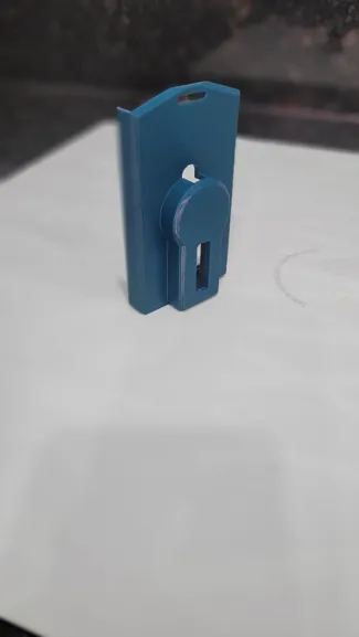4 badge/RSA holder