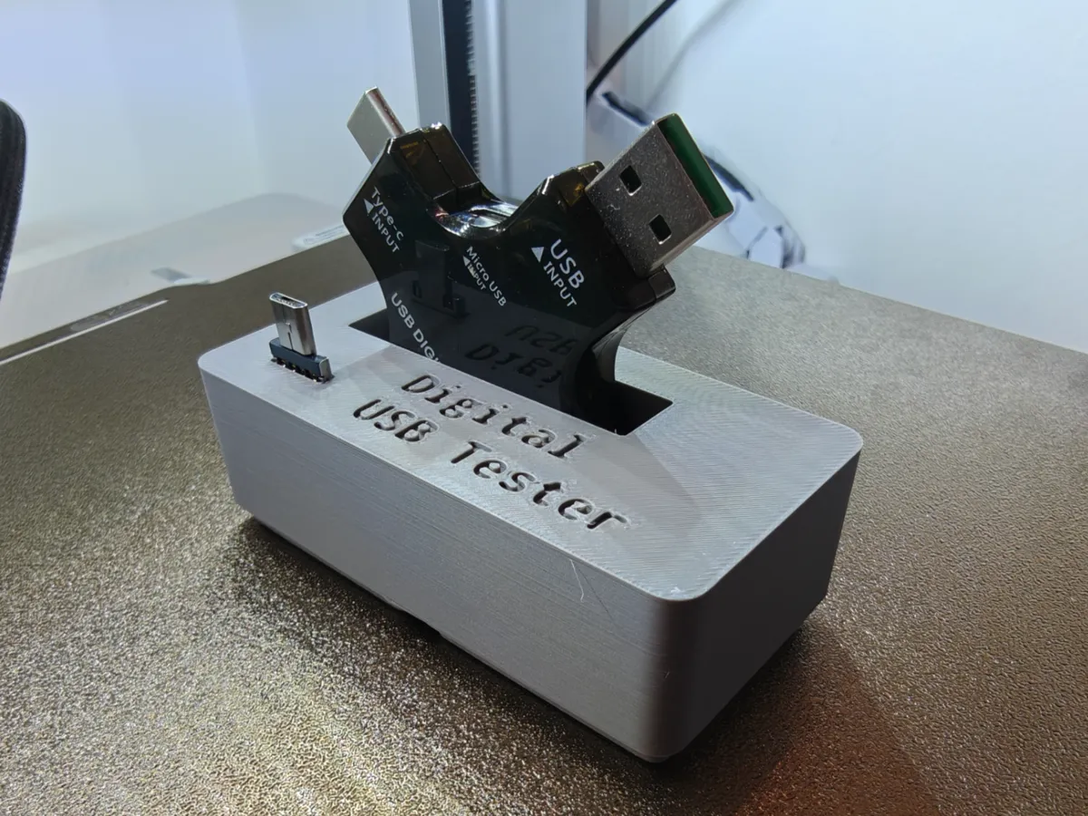 Bac Gridfinity pour testeur USB numérique