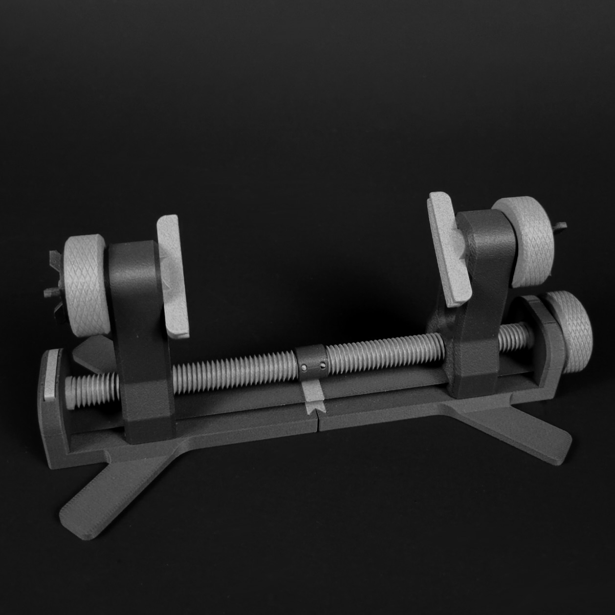 Adjustable PCB Holder Tool - 1