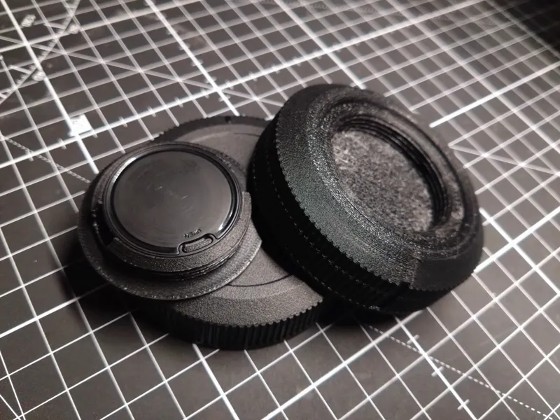 Canon RF Lenscap with screw-in OTag tracker