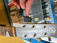 Manivelle pour changer les cordes de guitare — photo 2