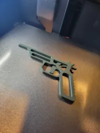 Pistolet à élastiques (impression sans assemblage) — photo 2