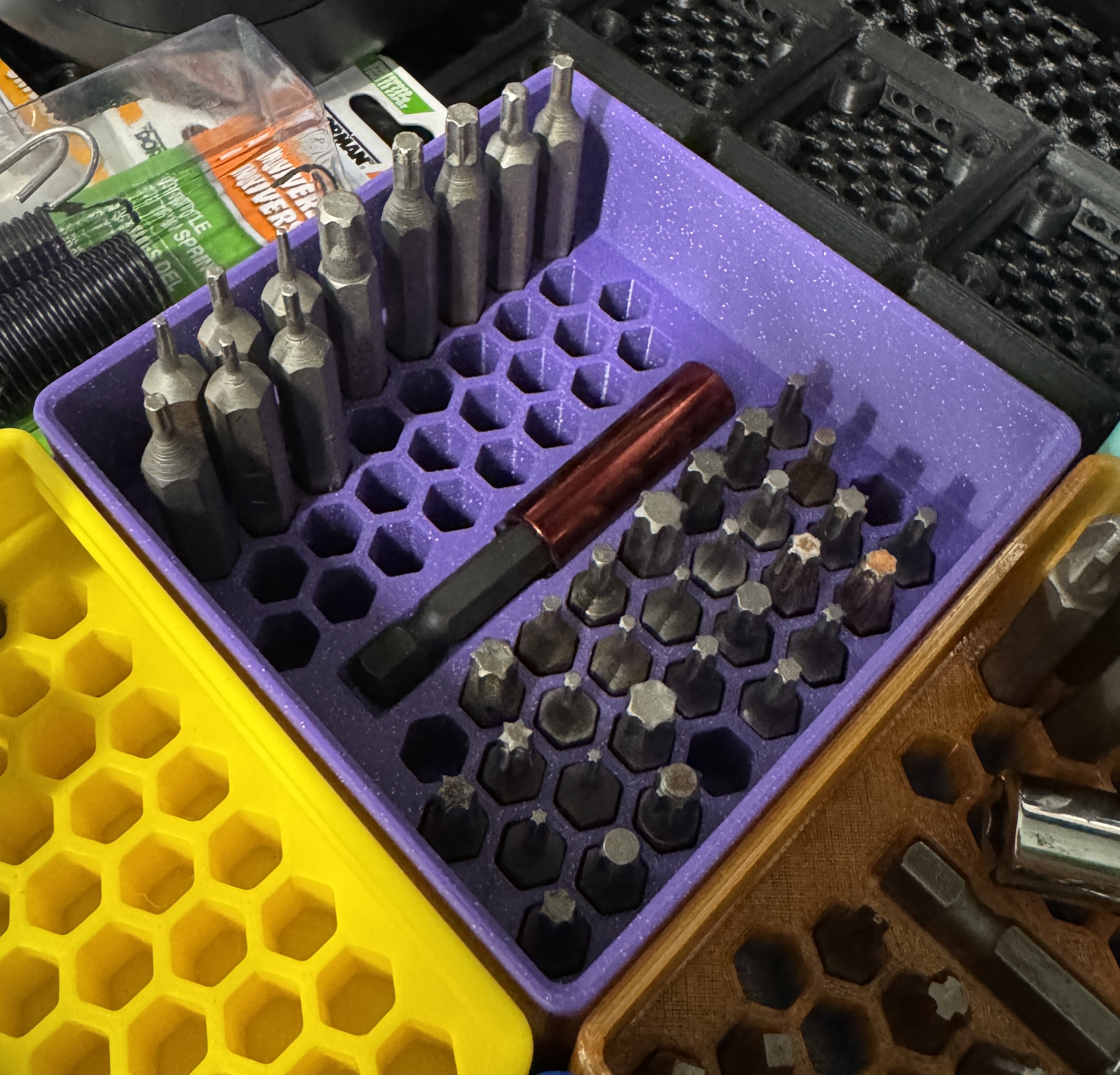 Miniatura 2 do modelo 3D Gridfinity 2x2x6u holder for hex bits - stackable