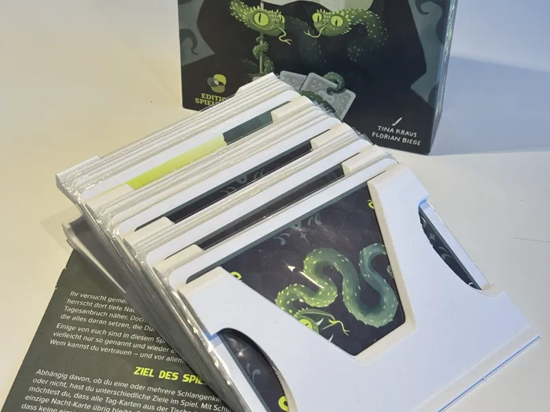 Falsche Schlangen - Kartenspiel Insert