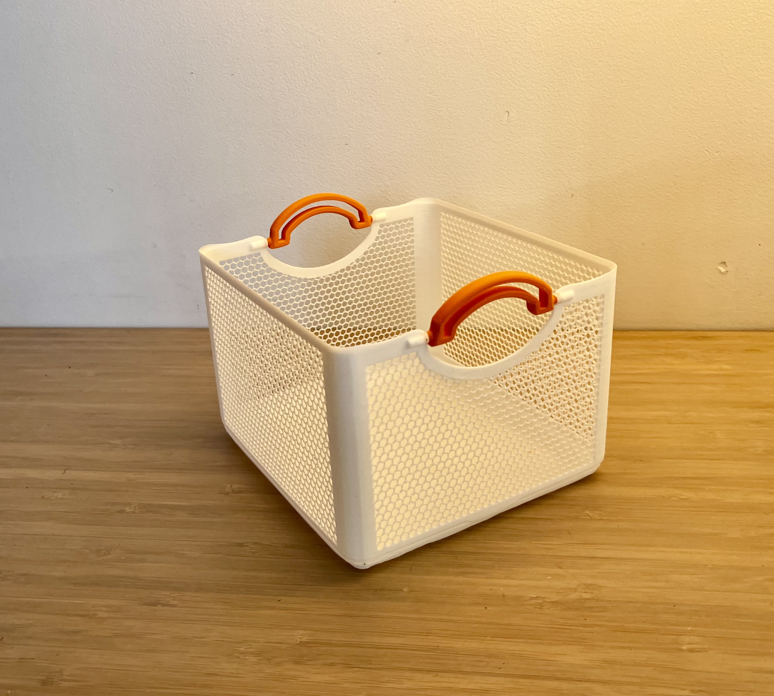 Miniatura 2 do modelo 3D Stackable Hex Storage Baskets - Lightweight