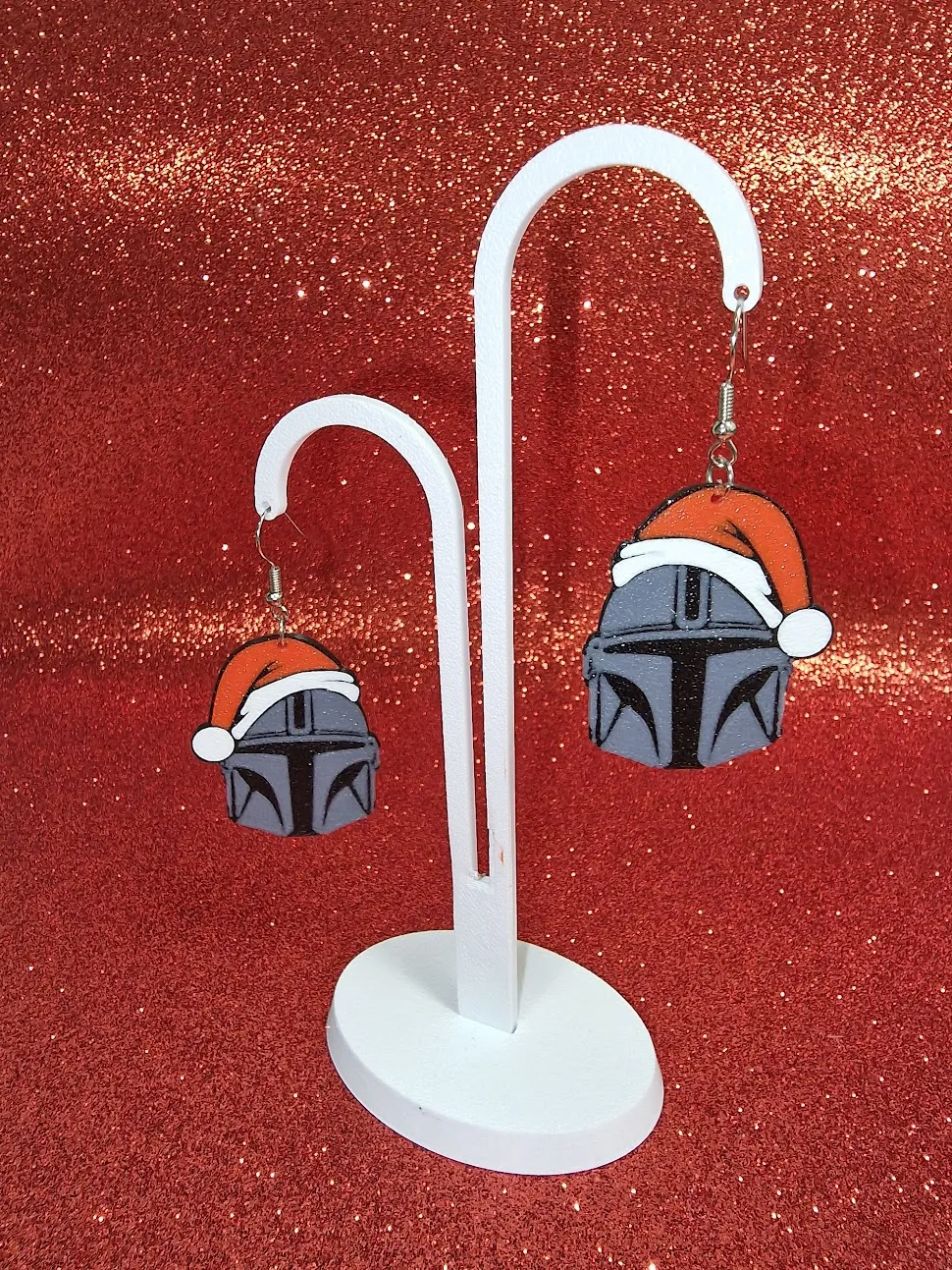 Santa-lorian (The Mandalorian) earrings view 3