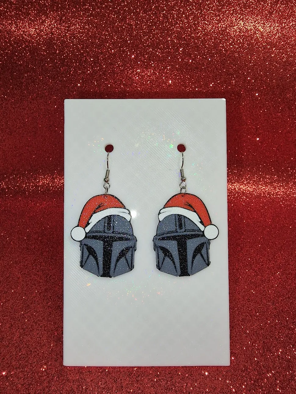 Santa-lorian (The Mandalorian) earrings view 2