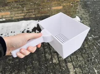Handheld Salt Dispenser for Snow & Ice