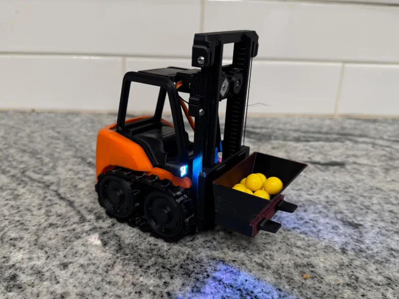 Fork lift bucket