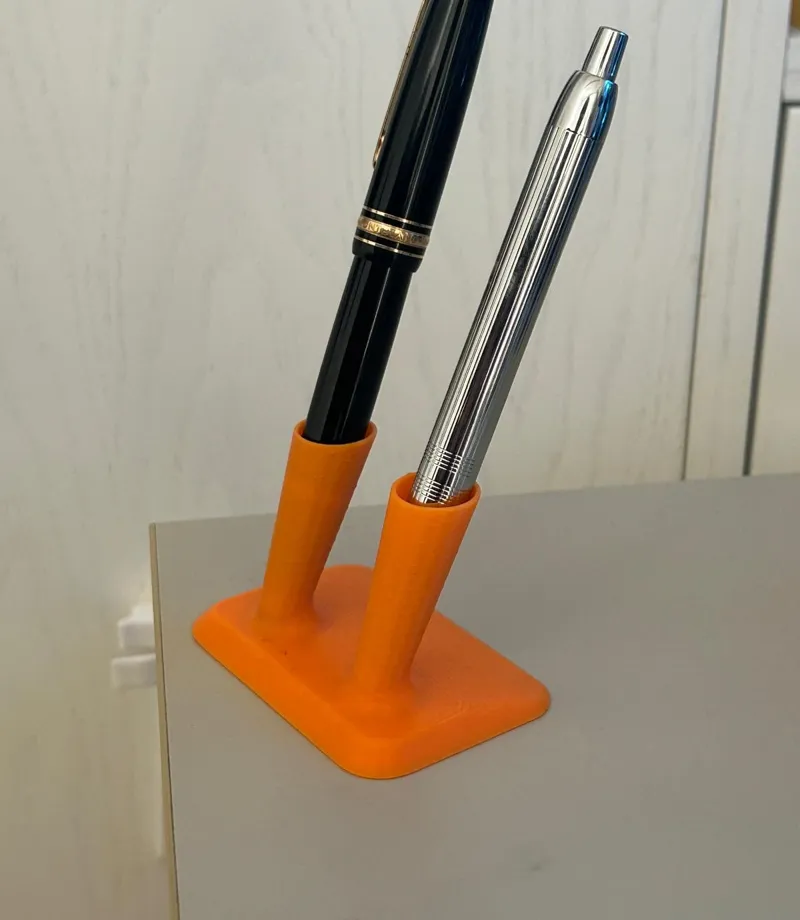 Double pen holder