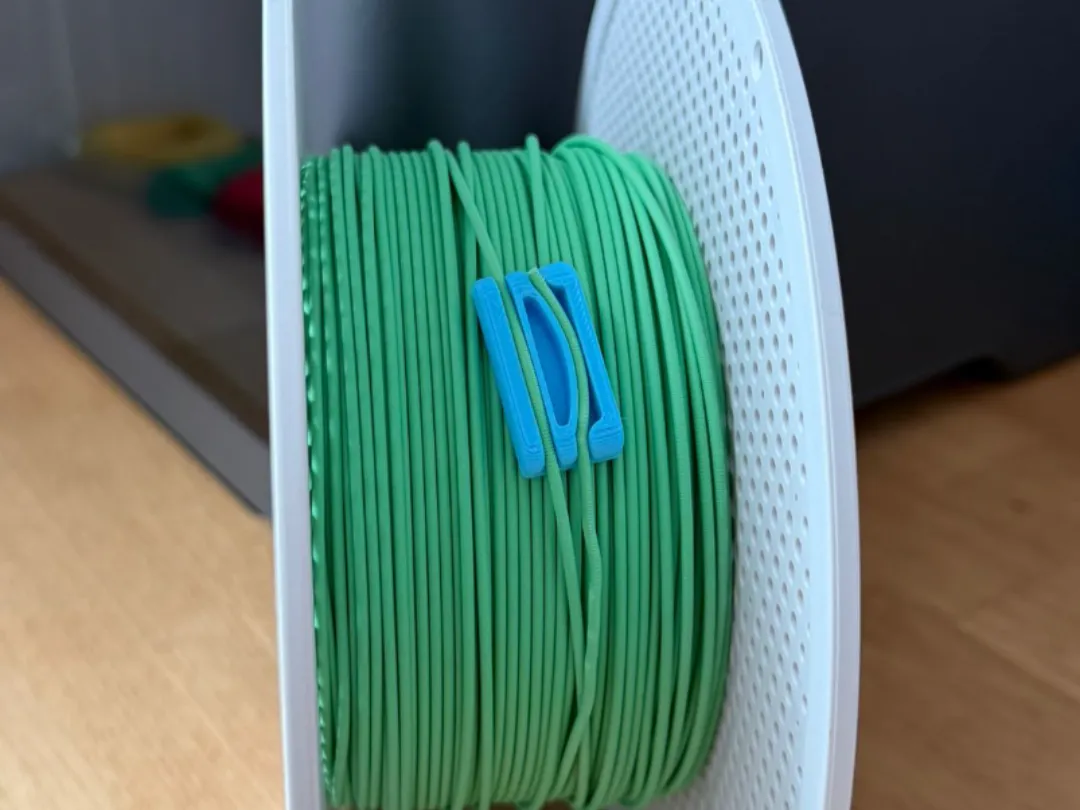 Simple filament clip - Free 3D Print Model - MakerWorld