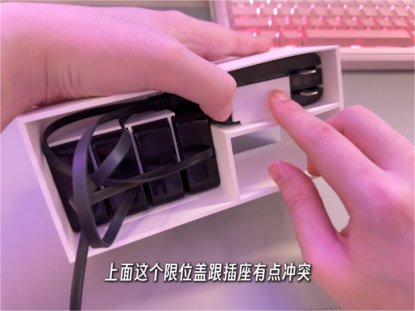 Miniatura 3 do modelo 3D 酷态科10号ULTRA充电站嵌入增高架内