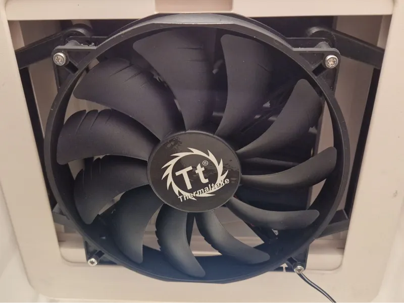 Dometic Micro Heki easy fan mount