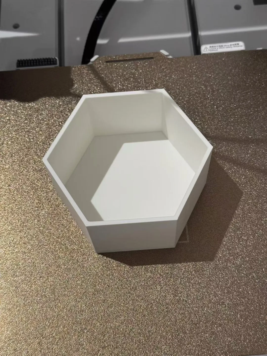 Miniatura 1 do modelo 3D 蜂窝置物展示架6cm - 宜家洞洞板配件