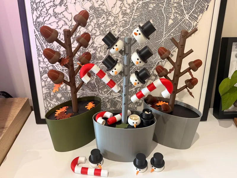 Christmas Weekly Pill Organizer Plant